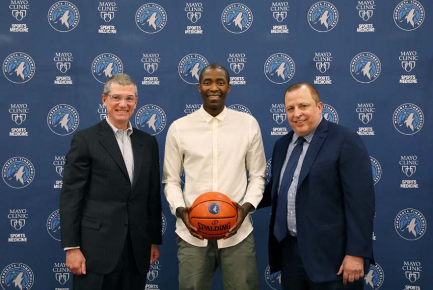 Jamal Crawford fechou com o Timberwolves por duas temporadas