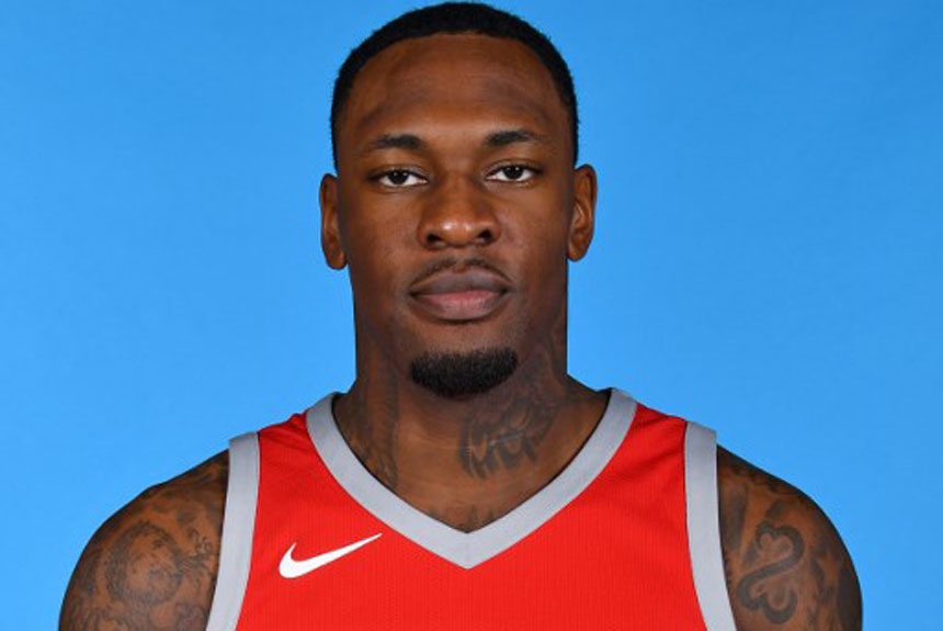 Tarik Black fechou retorno ao Houston Rockets após três temporadas