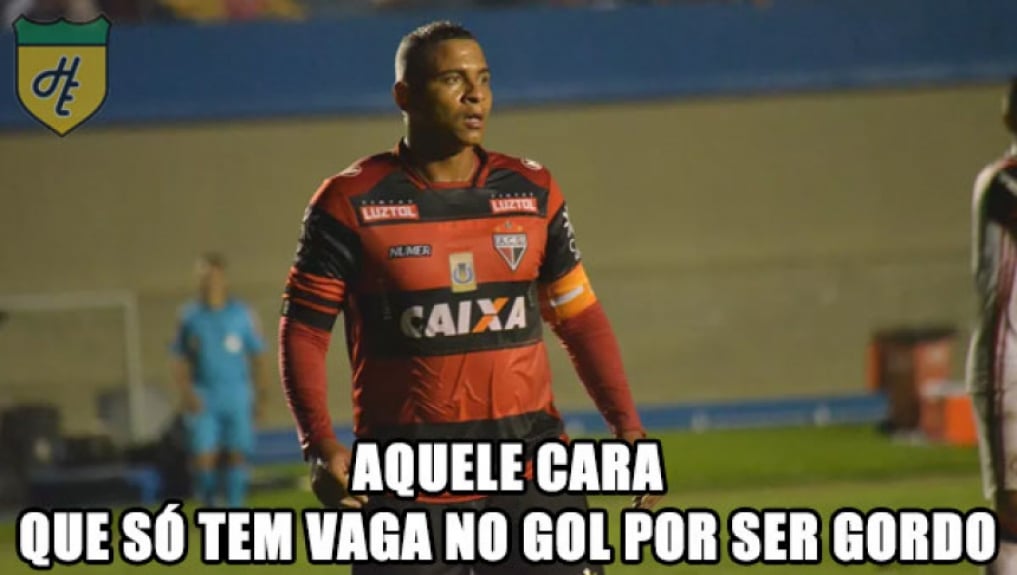 O GORDINHO: Agarrar é sempre um problema. Ter o gordinho jogando na linha no seu time também. Então nada melhor que matar dois coelhos com uma cajadada só e colocar aquele amigo com sobrepeso embaixo da baliza. Todos saem felizes da pelada!