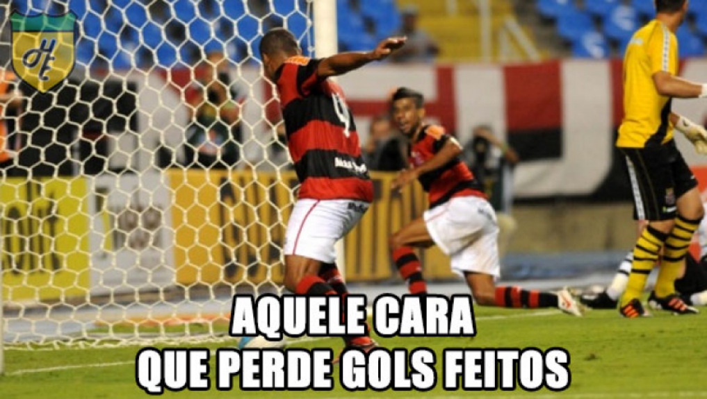 O DEIVID: Não há definição melhor para esse tipo de jogador. Ele já não é dotado de muita habilidade e quando alguém faz toda a jogada deixando-o só para empurrar a bola para o fundo das redes, ele ainda consegue surpreender negativamente