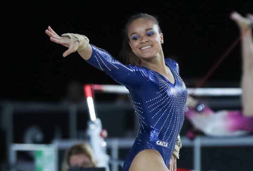 Thaís Fidelis conquista vaga em duas finais no Mundial de Ginástica Artística