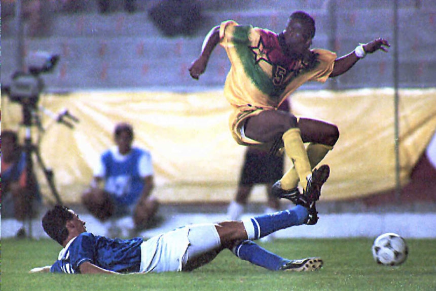 Em uma decisão eletrizante, o Brasil foi derrotado por 3 a 2 por Gana na decisão de 1995