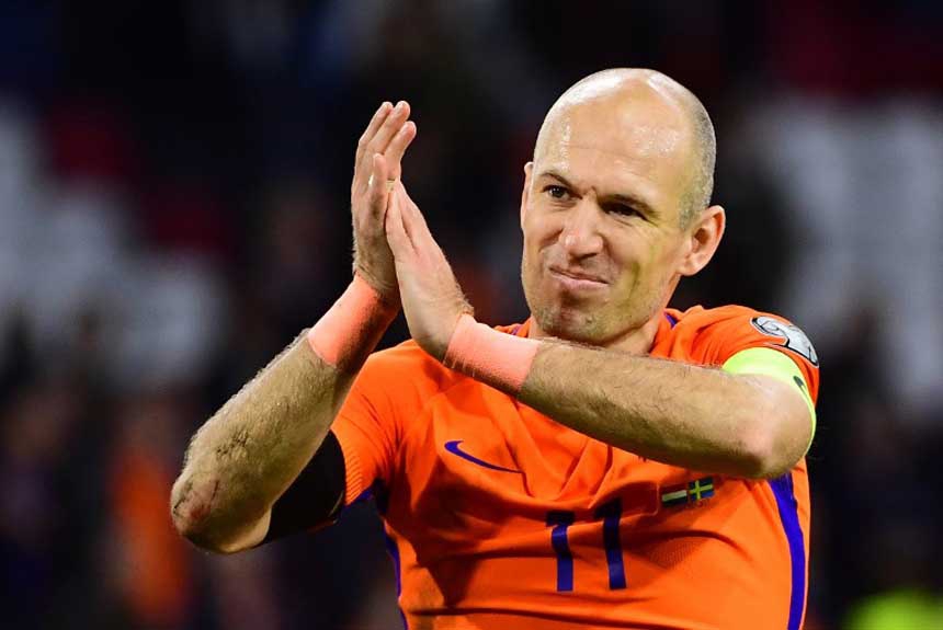 Símbolo de talento da seleção holandesa, Arjen Robben fez dois gols, mas a sua Holanda só conseguiu vencer a Suécia por 2 a 0 e está fora da Copa. Aos 33 anos, não deverá estar no Catar