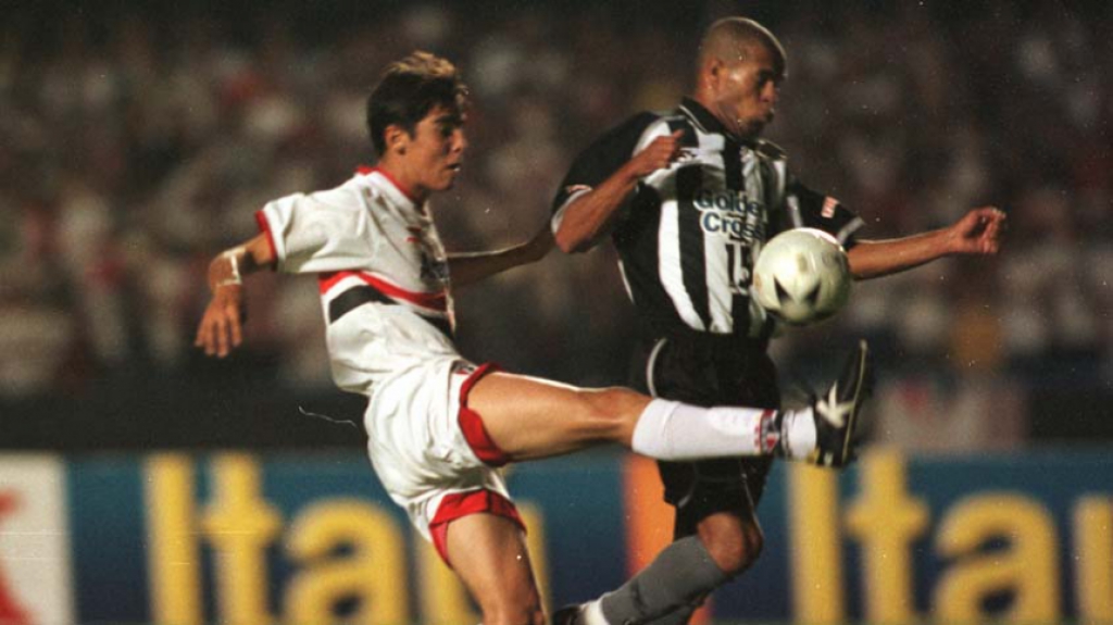 Kaká - São Paulo 2x1 Botafogo - 7/3/2001