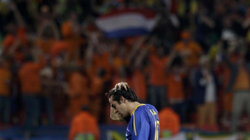 Holanda 2x1 Brasil - 2/7/2010, com Kaká.