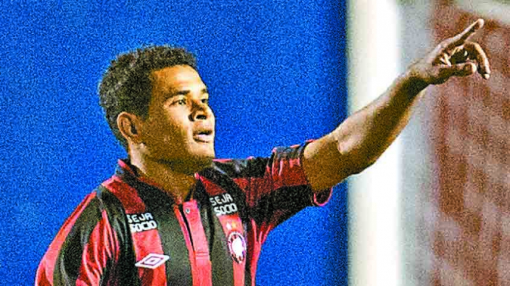 2013 - Éderson (Atlético-PR) - 21 gols