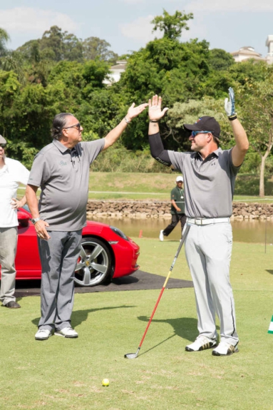 Rubens Barrichello em torneio de golfe Galvão Bueno