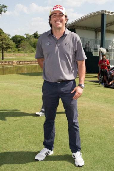 Cacá Bueno em torneio de golfe Galvão Bueno