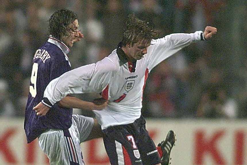 David Beckham era ídolo na Inglaterra, titular da seleção e campeão inglês pelo Manchester United