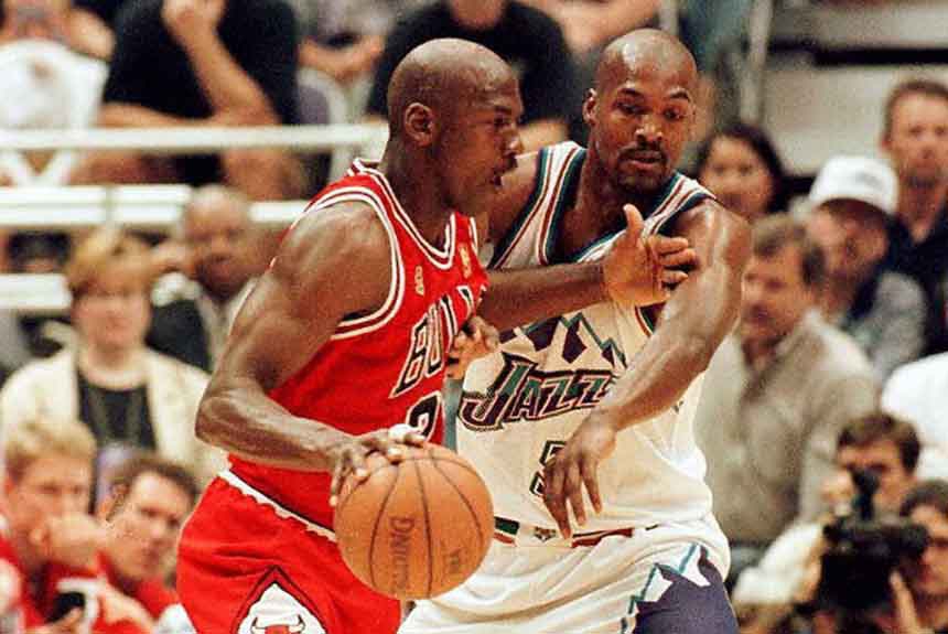 Michael Jordan brilhava nas quadras e levava o Chicago Bulls ao título da NBA. Inclusive, ele atuou com 38 graus de febre em um dos jogos e teve uma atuação brilhante, que entrou para a história como: "O Jogo da febre"