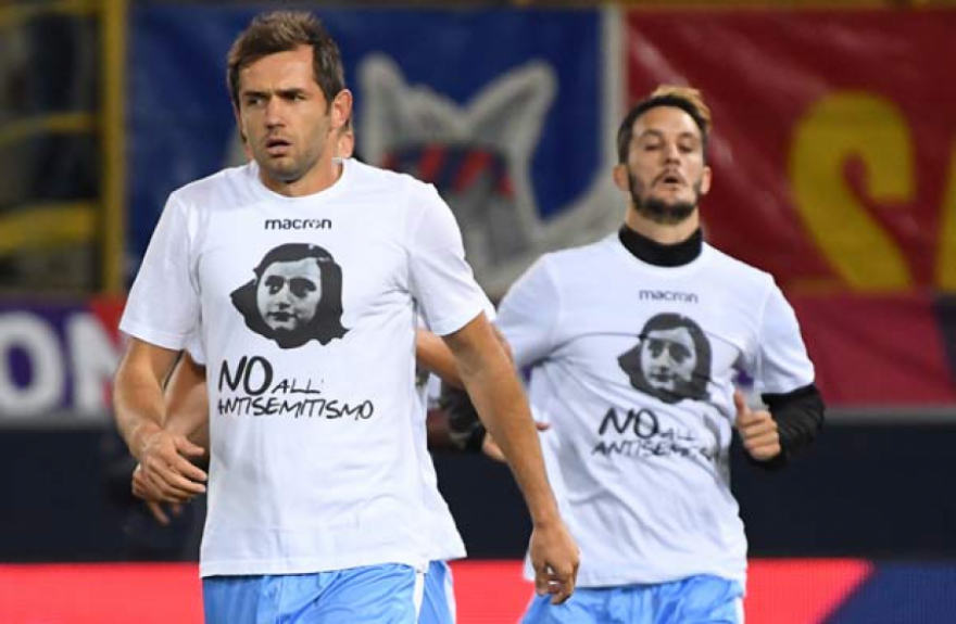 Lulic com a camisa da Anne Frank - Bologna x Lazio