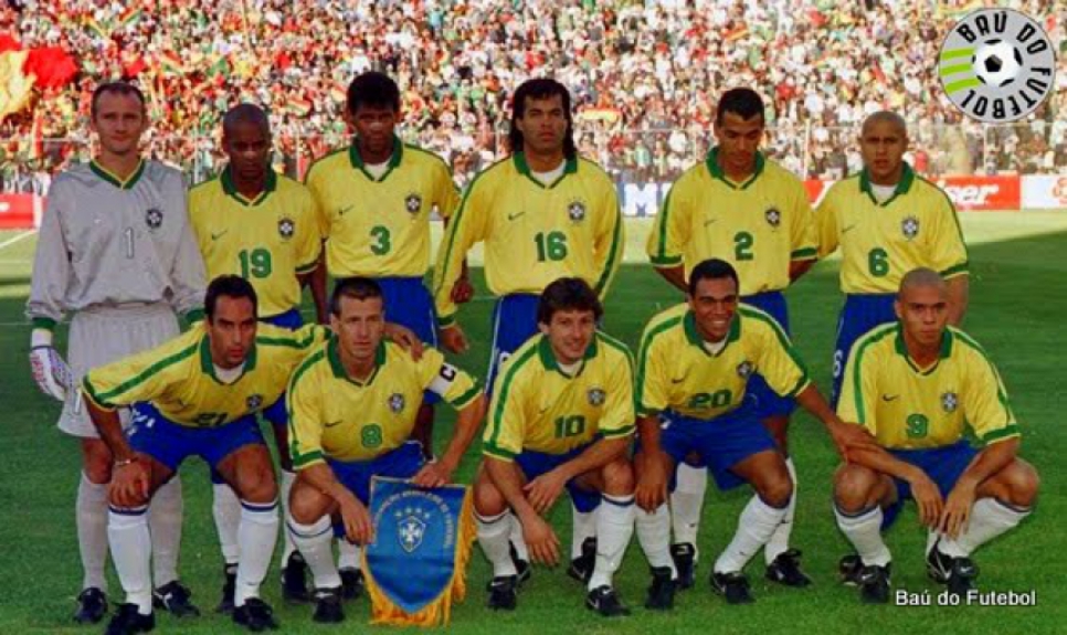 Brasil conquistava a Copa América derrotando a Bolívia na final. Edmundo e Ronaldo formavam o ataque da seleção