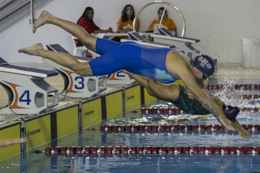 Susana Schnarndorf compete na última etapa do Circuito Caixa de natação paralímpica