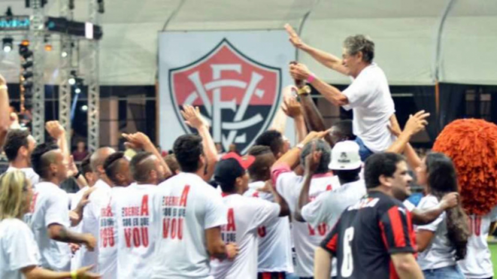Vitória 3x0 Luverdense - 21/11/2015