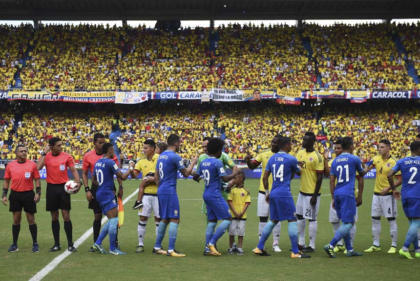 5/9/2017 - Jogando em Barranquilla, o Brasil perdeu os 100% de aproveitamento com Tite nas Eliminatórias. Empate por 1 a 1 com a Colômbia. O gol foi de Willian