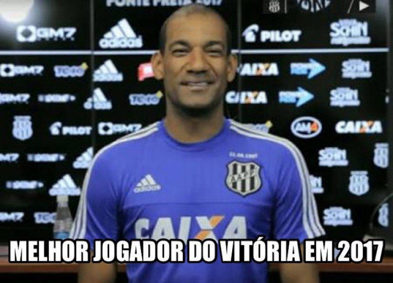 Mãozinha de Rodrigo rendeu brincadeiras na web