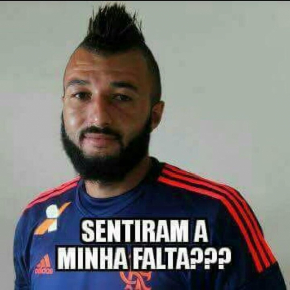 Muralha é alvo de zoações após novas falhas pelo Flamengo
