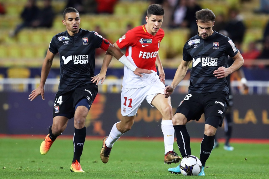 Fabinho - Foi titular na vitória por 2 a 0 sobre o Caen, que classificou o Monaco para as quartas de final da Copa da Liga Francesa
