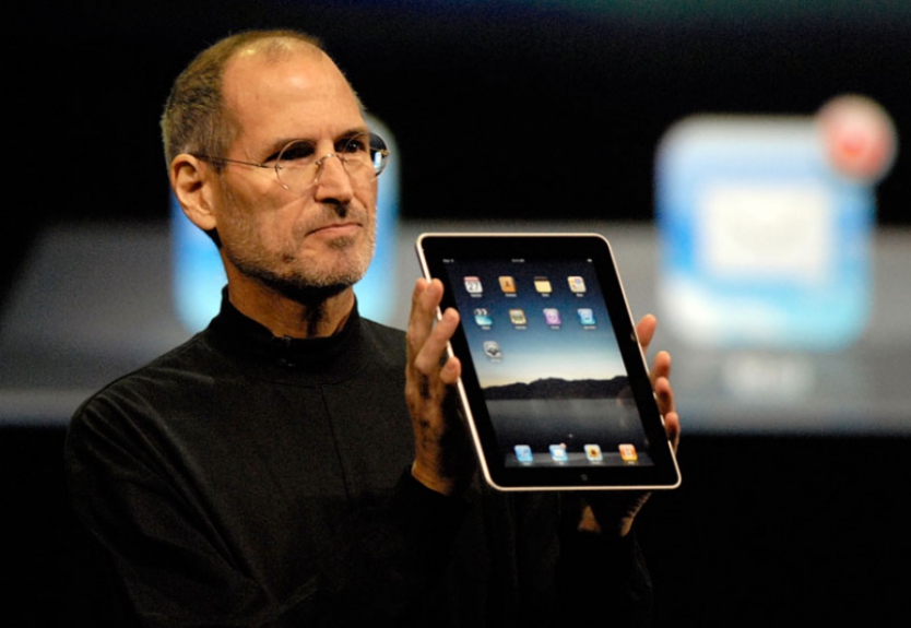 O iPad era lançado por Steve Jobs