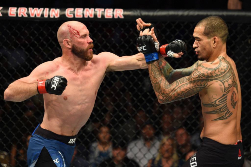Donald Cerrone nocauteou Yancy Medeiros no UFC Austin