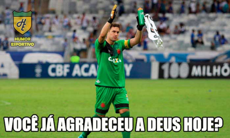 Após susto, vascaínos brincam com classificação na Libertadores