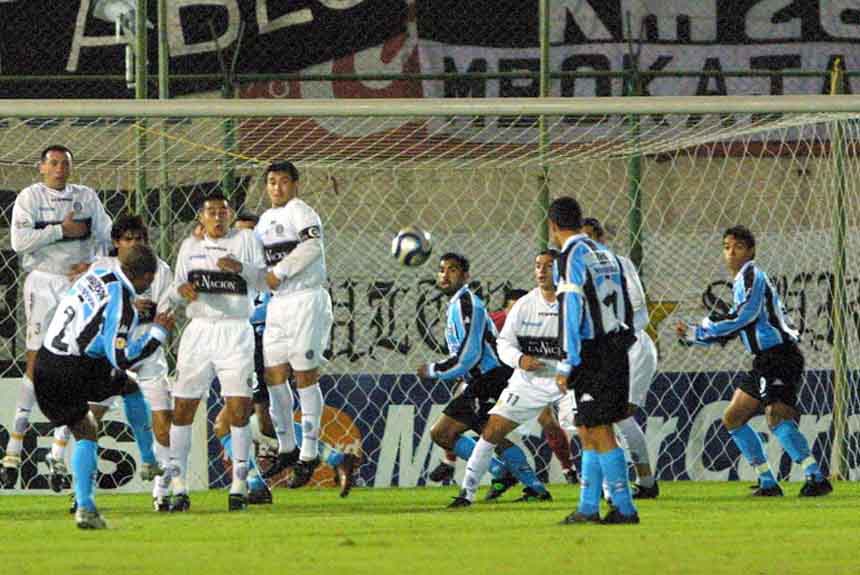 Rodrigo Mendes fez dez gols pelo Grêmio e ficou com a artilharia em 2002