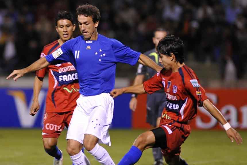 O Cruzeiro fez o artilheiro de 2010: Thiago Ribeiro com oito gols