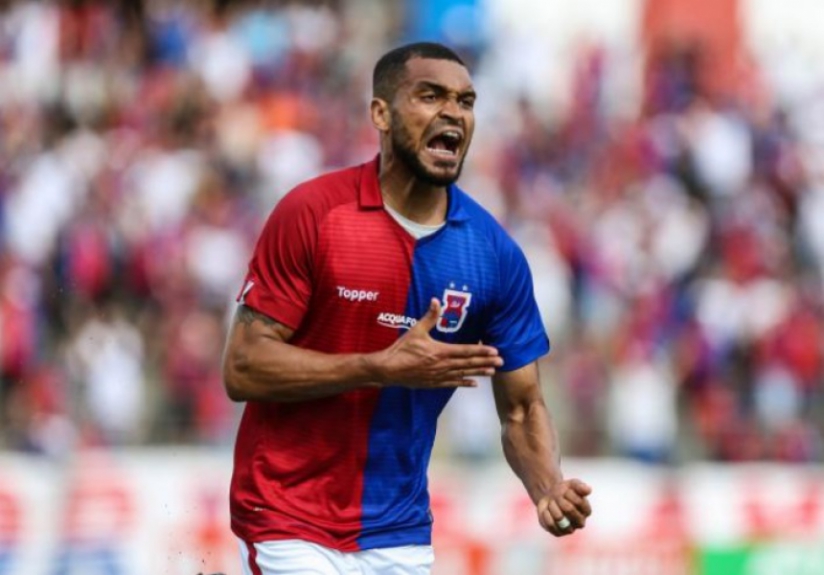 Thiago Santos - Paraná