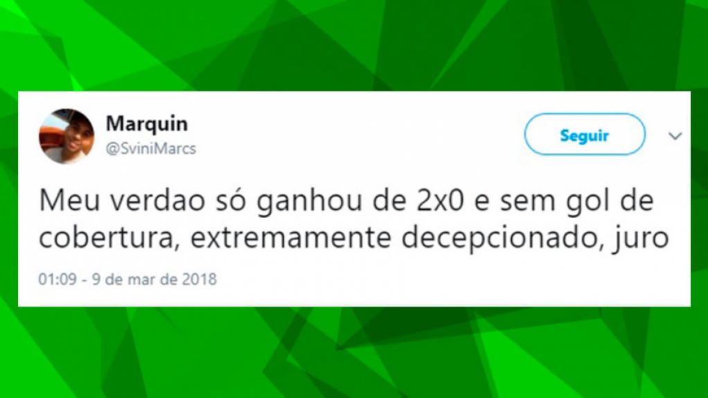 Torcedores do Palmeiras brincam após vitória sobre o São Paulo