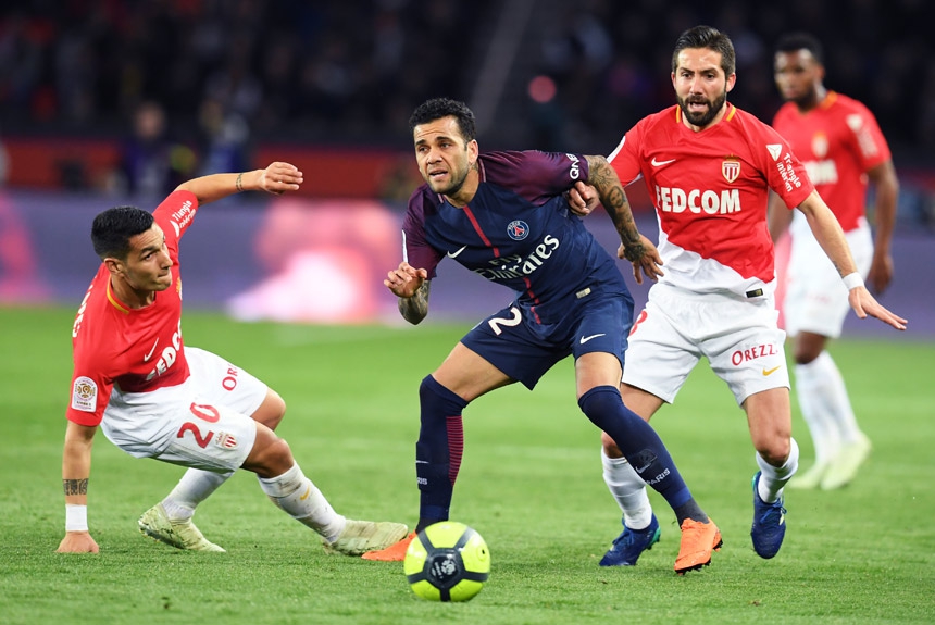 aniel Alves (PSG) - O PSG aplicou uma sonora goleada no Monaco. O clube pariense foi campeão francês após vencer por 7 a 1. Dani Alves adicionou mais um título na sua expressiva lista de conquistas. Na partida, o brasileiro apoiou bem no ataque e não teve