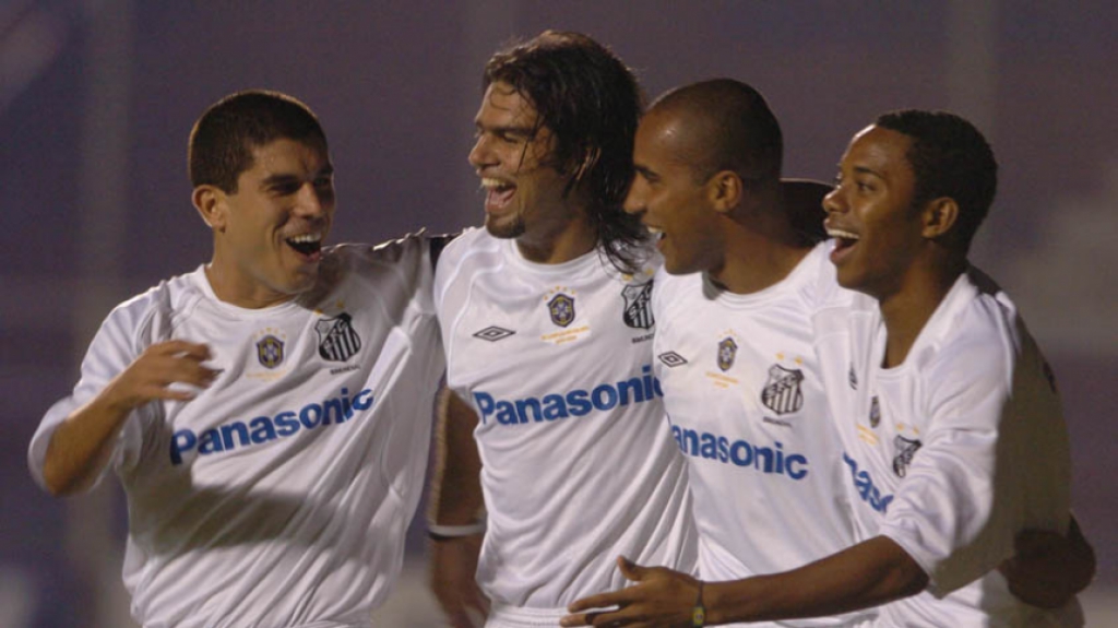 2005 - 33 gols / 11 jogos / 3 gols (Santos 4 x 1 Paysandu - 24/4/2005)
