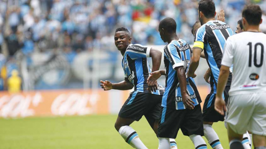 2015 - (Grêmio 3 x 3 Ponte Preta - 10/5/2015)