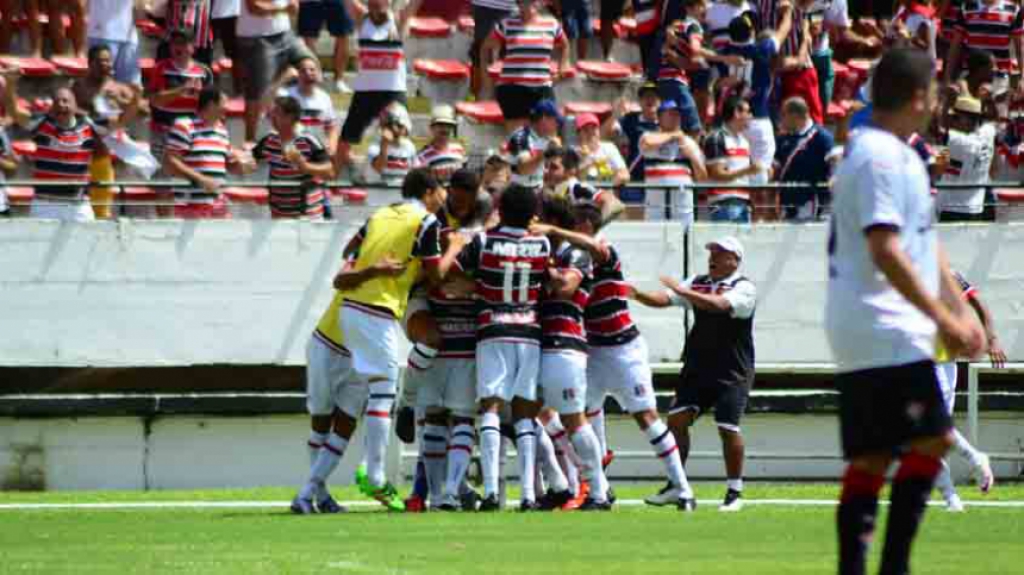 2016 - (Santa Cruz 4 x 1 Vitória - 25/5/2016)