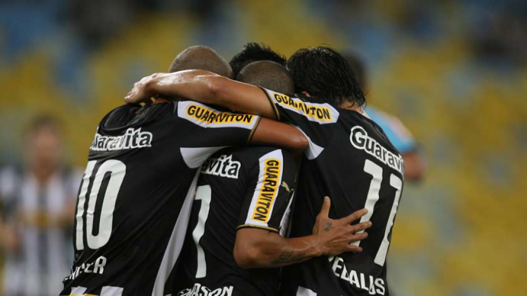 Botafogo 6 x 0 Criciúma - 10/05/2014 - Brasileirão