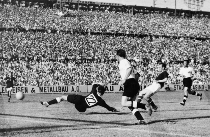 Hungria 8 x 3 Alemanha - Copa do Mundo da Suíça - 1954