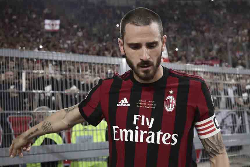MILAN - O clube que mais invgestiu na janela de transferências do futebol italiano deu vexame. Além de ser goleado de 4 a 0 pela Juventus na final da Copa da Itália, sequer conseguiu vaga na Champions League. Ainda luta para garantir um posto na Liga Euro