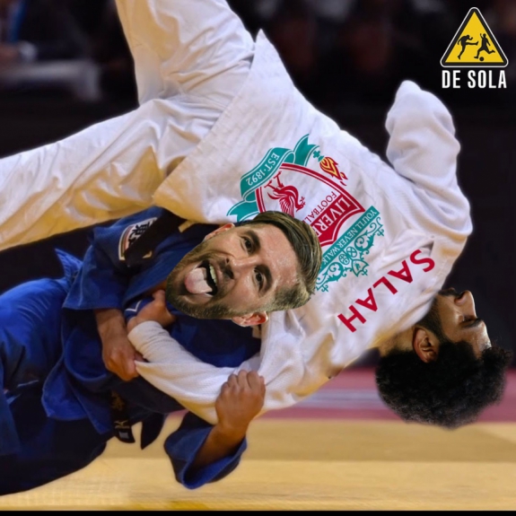 Memes e comentários agitaram as redes sociais após Mohamed Salah se machucar em lance com Sérgio Ramos