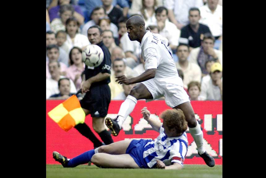 O volante Flávio Conceição defendeu o clube na conquista da Champions League de 2001/2002