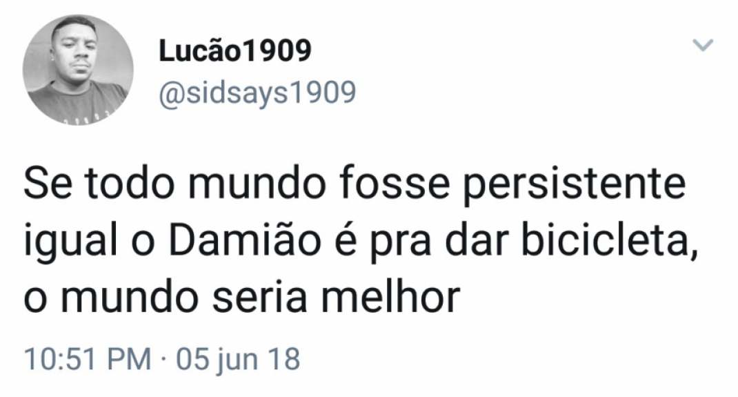 Tentativas de bicicleta de Damião são alvos de piadas nas redes