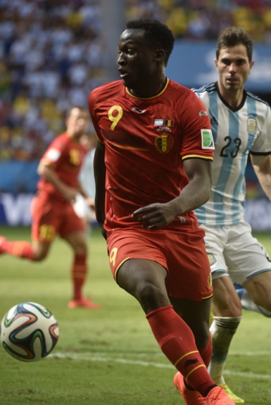 Romelu Lukaku e Kevin De Bruyne garantiram o triunfo da Bélgica por 2 a 1 sobre Estados Unidos nas oitavas