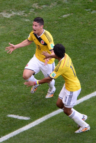 James Rodríguez foi o craque da Colômbia na Copa de 2014. Fez gol no triunfo de 3 a 0 sobre a Grécia e de 2 a 1 sobre a Costa do Marfim, além de anotar dois nos 4 a 1 sobre o Japão na primeira fase. Fez dois, sendo um deles um golaço histórico, no 2 a 0