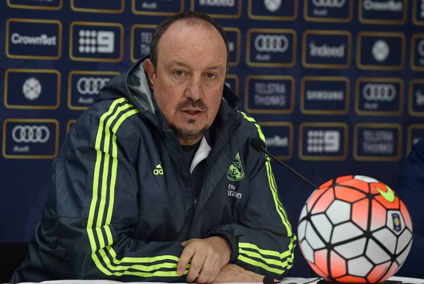 Antes de Zidane quem dirigiu o Real Madrid foi Rafa Benítez. Passagem muito apagada e sem conquistas. Foi substituído no meio da temporada por conta do mau desempenho