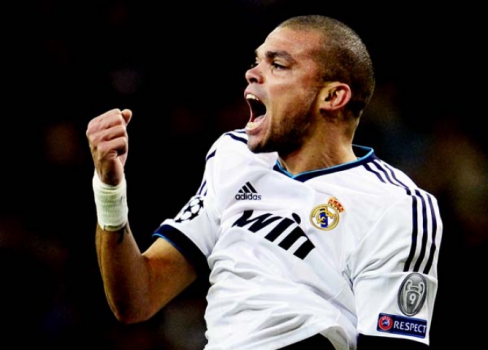 Real Madrid x Borussia Dortmund - Gol do Pepe (Foto: Javier Soriano/AFP)