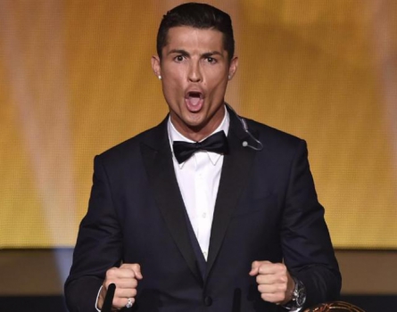 CR7 vibra durante premiação do Bola de Ouro 2014