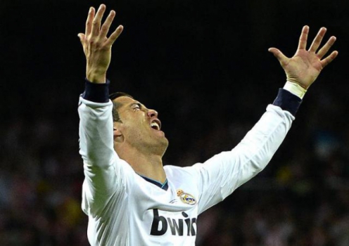CR7 faz careta após chance perdida