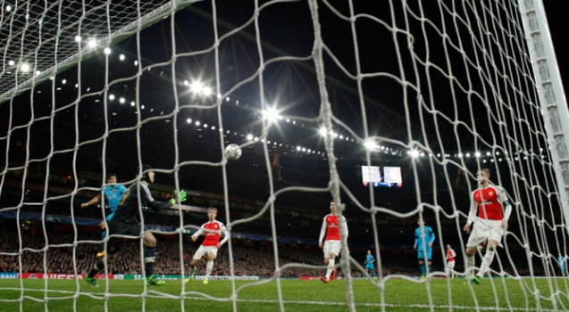 Arsenal x Barcelona (foto:ADRIAN DENNIS / AFP)