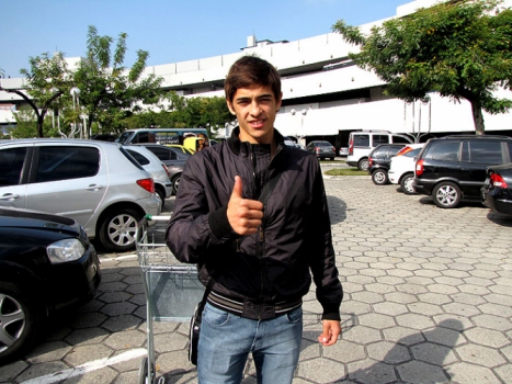 Manuel Lanzini, reforço do Fluminense, desembarca no Rio (Foto: Felipe Bruno)