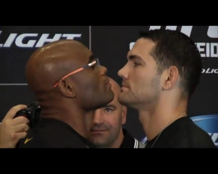 Anderson Silva e Chris Weidman (FOTO: Reprodução)