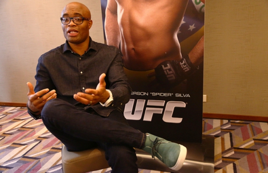 Anderson Silva recebe o LANCE!Net em São Paulo (Foto: Tom Dib/ LANCE!Press)