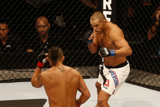 Dan Henderson foi nocauteado por Vitor Belfort no UFC São Paulo (FOTO: William Lucas/Inovafoto)